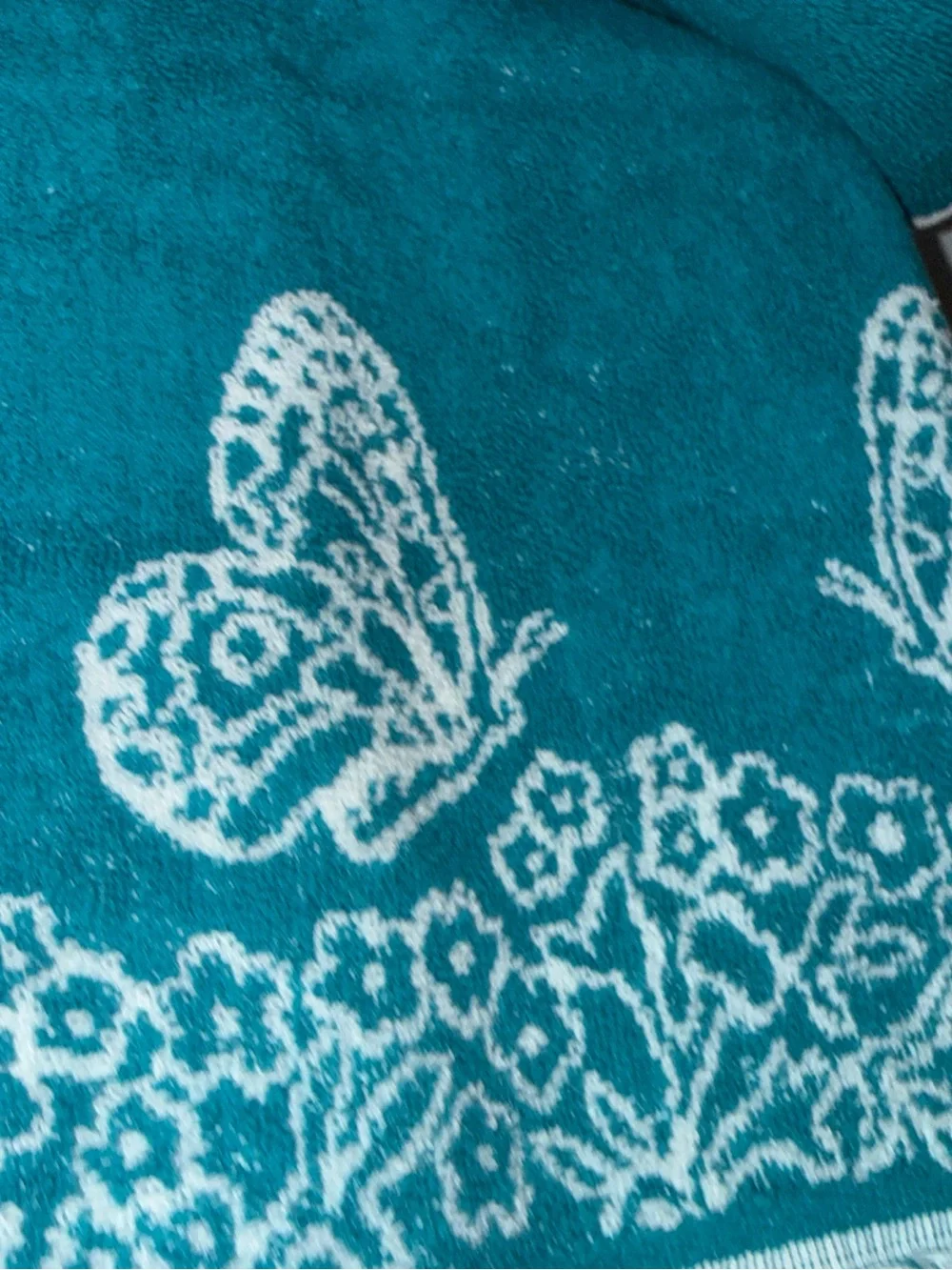 Vtg 80s White Bath Towels with Teal Butterfly Jacquard - Set of 2